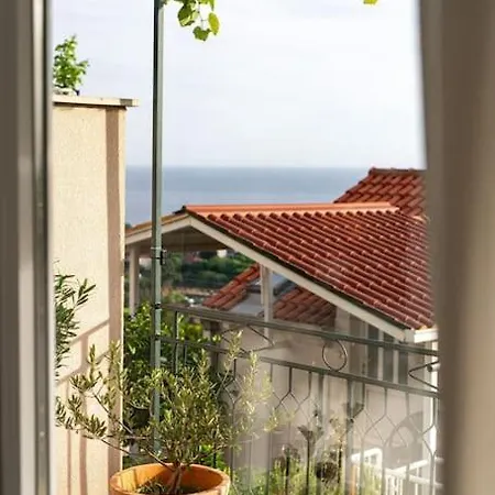 Rosy-terrace/partial Sea View/artistic & Peaceful Daire *